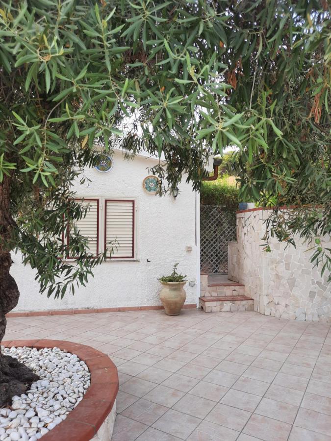 Villa Nina Fontane Bianche Exterior photo